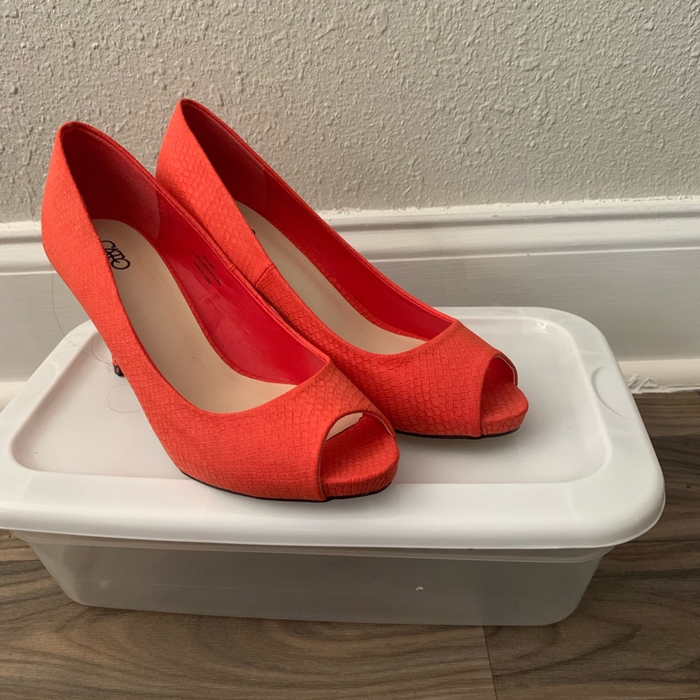 Heeled Open-Toe Pumps